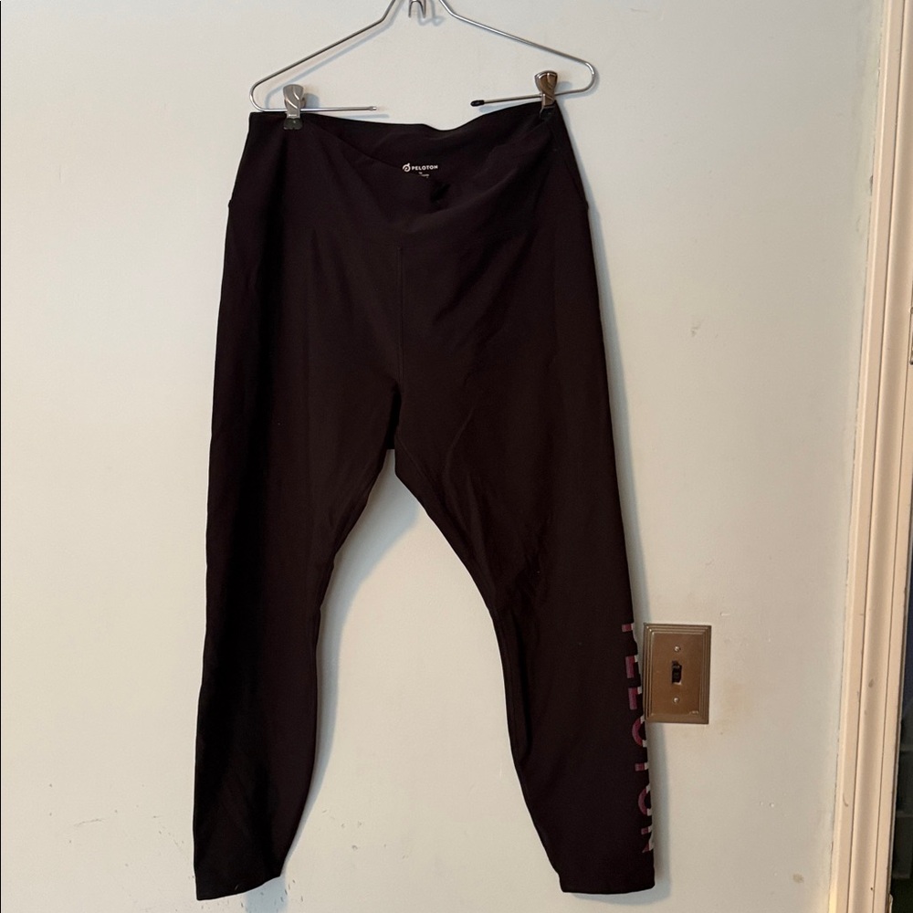 Peloton Black Logo Leggings Size 1X High Rise Workout Tights